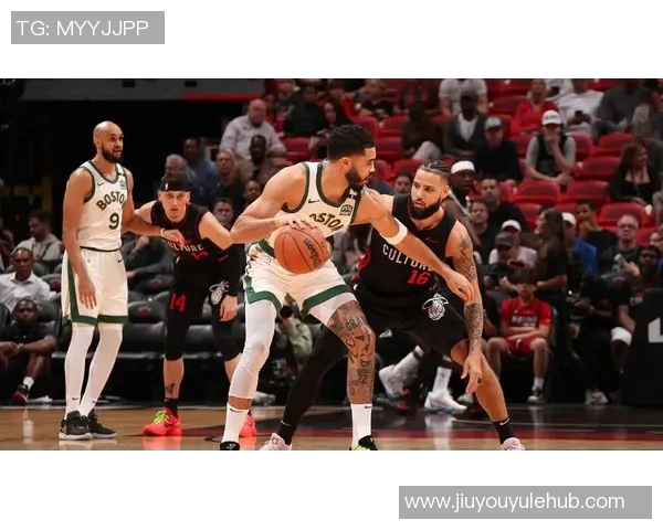 绿军副总裁强调A西蒙斯需展现顶级进攻能力与卓越传球视野 绿军副总裁强调A西蒙斯需展现顶级进攻能力与卓越传球视野