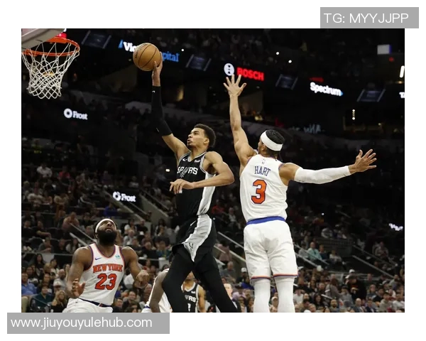 文班亚马半场表现抢眼8中4斩获15分5篮板3助攻1抢断4盖帽展现统治力