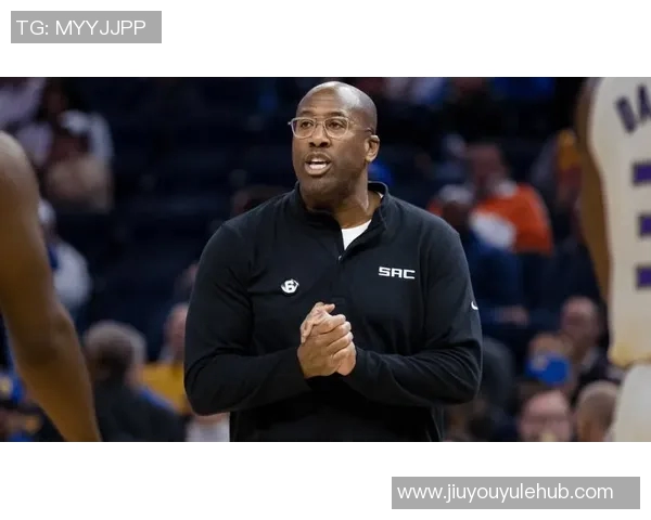 迈克布朗在勇士拓展进攻理念但坚实防守基础依然不可或缺